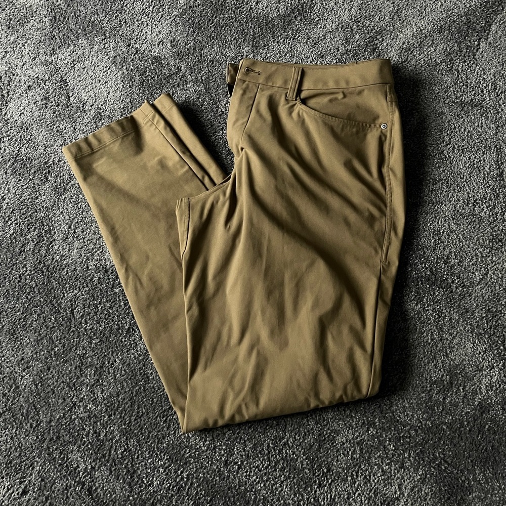 lululemon athletica Men's Khaki Chinos